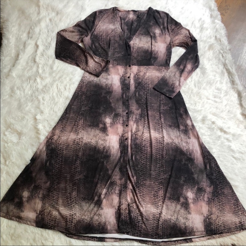 Zara EUC snakeskin v cut midi dress 🔥🐍 - Picture 3 of 7